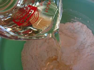 flour-bowl-oil