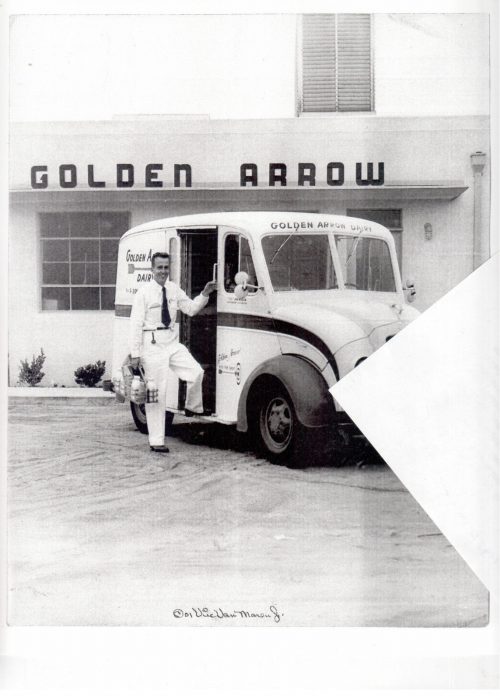 Vintage-Photo-1950-Divco-Golden-Arrow-Dairy-Milk